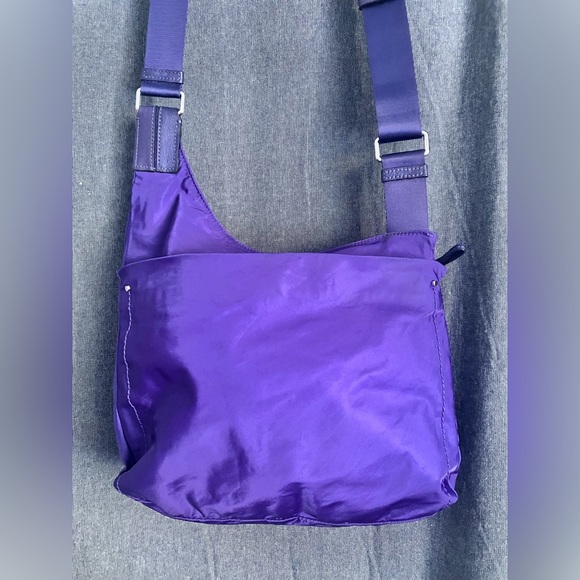 TUMI Voyageur purple Nylon Crossbody Purse - Picture 3 of 8